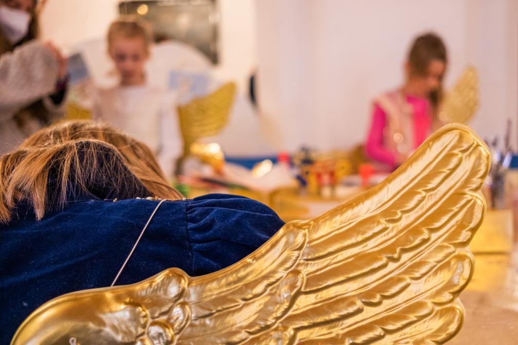 Kinder in der Himmelswerkstatt