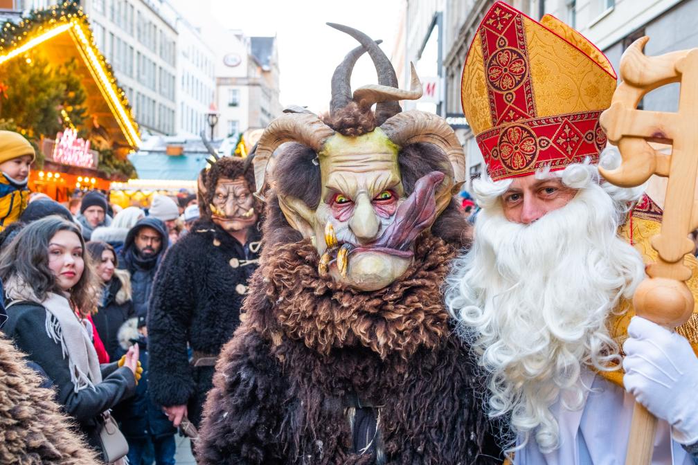 Krampus und der heilige Nikolaus