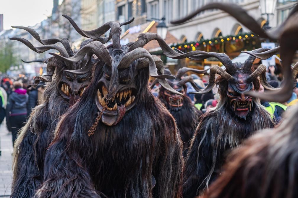 Krampusse in der Sendlinger Straße