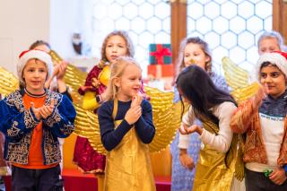 Kinder in der Himmelswerkstatt im Münchner Rathaus Kinder in der Himmelswerkstatt im Münchner Rathaus