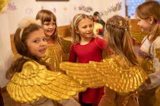 Kinder in der Himmelswerkstatt Kinder in der Himmelswerkstatt