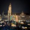 Anleuchten des Christbaums auf dem Marienplatz